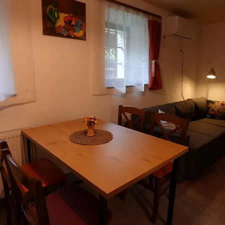 Hisa Varleh Сasa de vacaciones Mengeš