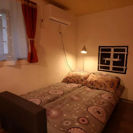 Hisa Varleh Mengeš
